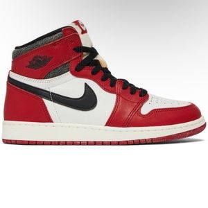 Jordan 1 Retro High OG
Chicago Lost and Found size youth 4-women 5.5